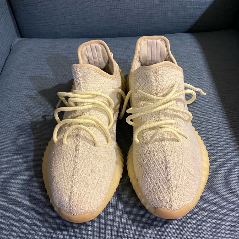 Size 10 Mens Yeezy 350 “Butter”